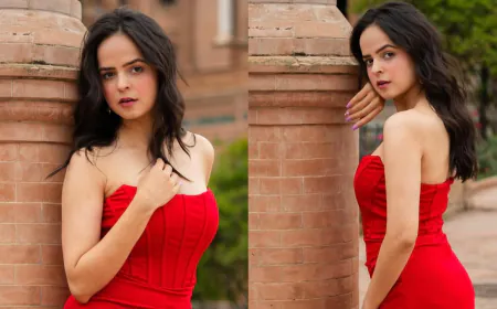 लाल रंग के स्ट्रैप लैस स्लिट गाउन में कहर ढाती दिखी TMKOC  फेम Palak Sindhwani