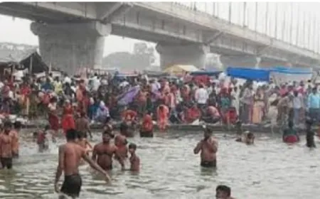 गंगा दशहरा पर लाखों श्रद्धालुओं ने लगाई आस्था की डुबकी, तेज धूप में भी नही झुलसा उत्साह