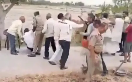 Firozabad News :  किसान के झापड़ से ज़मीन पर लेट गया तहसीलदार..?