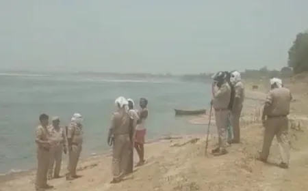 गंगा में निर्वस्त्र तैरती मिली UP सिपाही के पत्नी की लाश