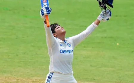 IND-W vs SA-W, One-off Test: शेफाली वर्मा, स्मृति मंधाना ने दक्षिण अफ्रीका को धूल चटाई, भारत ने पहले दिन 525/4 रन बनाए