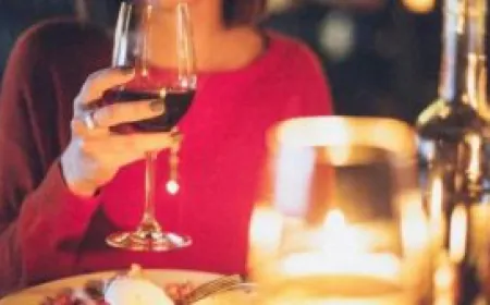 Agra News:  शराबी पत्नी मुझे बनाना चाहती है दारूबाज, न्याय को भटक रहा पति