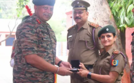 एनसीसी ऑफिसर लेफ्टिनेंट को अलीगढ़ में एडीजी अवार्ड से किया गया सम्मानित