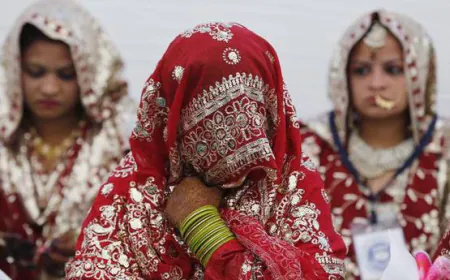 पति था विदेश में पत्नी ने करली मौसी के लड़के से शादी, पति आया वापिस तो पोल से बांधकर ...