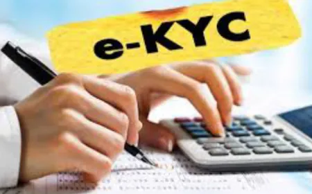 राशन कार्ड की ई-केवाईसी कराने के नाम पर धनउगाही करते हुए दो युवकों को पकड़ा