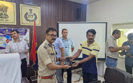 खोए मोबाइल पाकर खिले चेहरे, एसपी को कहा धन्यबाद