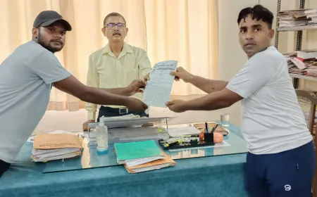 कासगंज बहुजन बोधि समाज संघर्ष समिति ने जिलाधिकारी कासगंज को सौपा ज्ञापन।