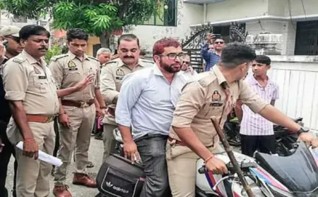 प्रिंसिपल को महिलाओं ने पीटा, 4 साल की छात्रा से कर रहा था कमरे में गलत हरकत