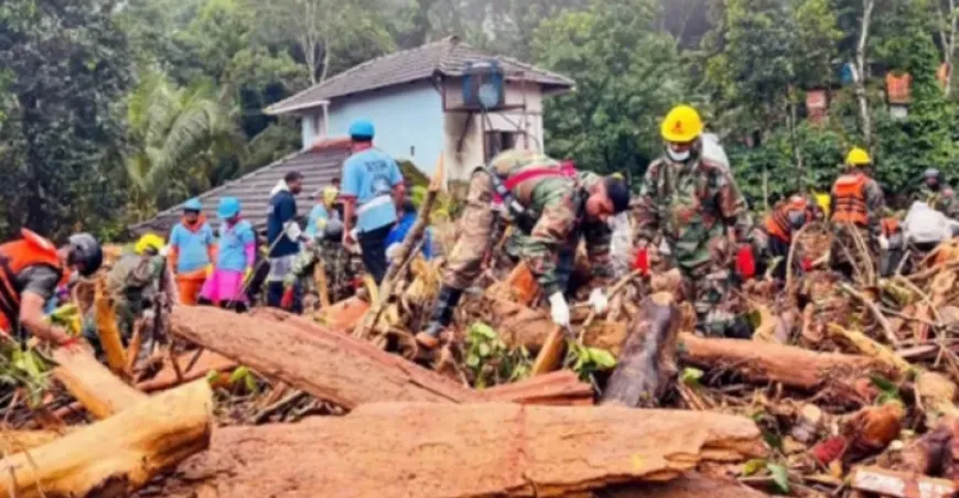 Wayanad Landslides Update केरल में भारी बारिश के चलते 308 लोगों की जान गई, राहुल प्रियंका पहुंचे