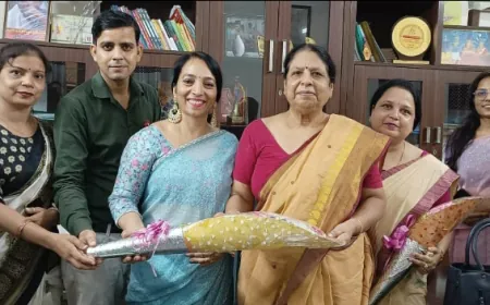 शिक्षक दिवस: छात्रों ने की अध्यापकों की मिमिक्री