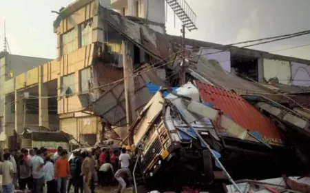 Lucknow News :  लखनऊ में गिरी 3 मंजिल इमारत, 4 की मौत 20 से ज्यादा घायल