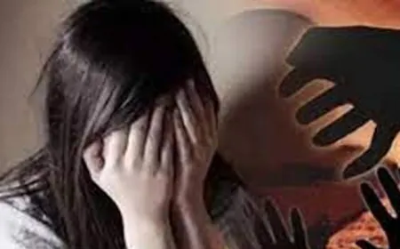 17 साल की लड़की ने मोबाइल के लालच में दे दिया शरीर, फिर हुआ ऐसा हाल