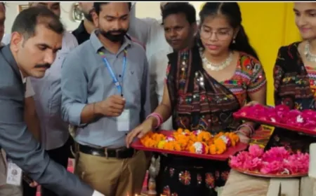 Farrukhabad News : नवोदय विद्यालय में पूर्व छात्र सम्मेलन व शिक्षक सम्मान समारोह