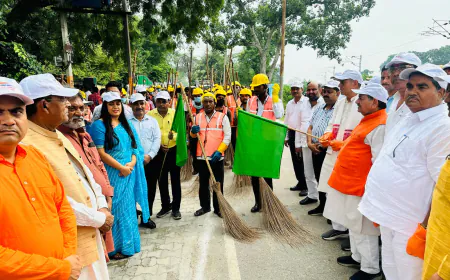 कासगंज हमने यह ठाना है भारत स्वच्छ बनाना है।