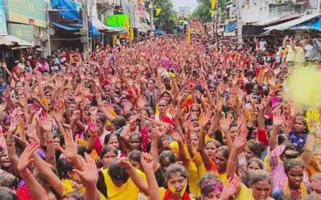 फर्रुखाबाद में मिनी मुंबई जैसा नजारा, गणपति राजा की विदाई में उमड़ा जनसैलाब