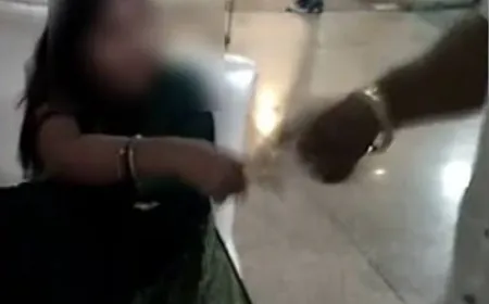 UP News :  शराबी दरोगा ने ऑटो में बैठी टीचर को छेड़ा, नेम प्लेट दिखाते हुए धमकाया हुआ सस्पेंड