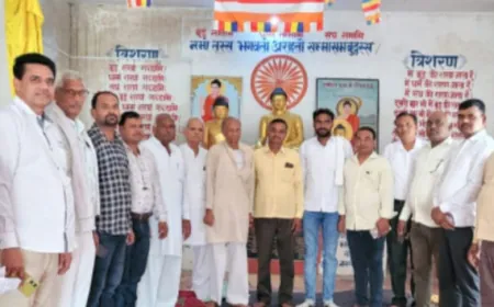 सुशील शाक्य व कर्मवीर शाक्य दिखाएंगे धम्म यात्रा को झंडी