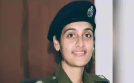 महिला IPS अधिकारी की मोबाइल लोकेशन देख रहे पुलिसकर्मी 7 सस्पेंड