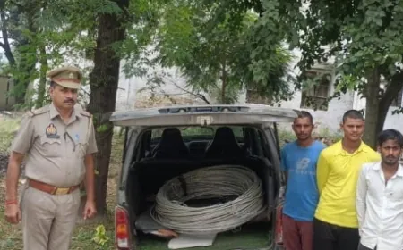 Etah News :  विधुत तार चोरी में 3 शातिर 3 कुंटल तार व गाड़ी सहित गिरफ्तार