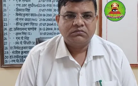 जिला कृषि अधिकारी ने कहा किसान खाद के लिए परेशान न हो काफी मात्रा में उपलब्ध है