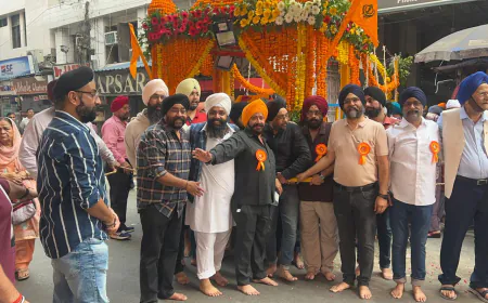 साहिब श्री गुरूनानक देव जी महाराज के प्रकाश पर्व (जन्मोत्सव) पर निकला नगर कीर्तन