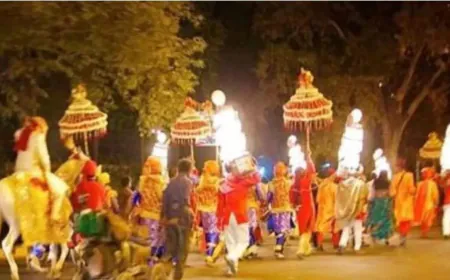 Lucknow News : रेलवे अफसर की बरात निकलने से पहले घर पहुंची मुम्बई से प्रेमिका