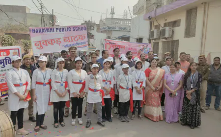 नारायणी पब्लिक स्कूल के छात्र छात्राओं द्वारा उत्तर प्रदेश सरकार के मिशन शक्ति के तत्वाधान में एक नुक्कड़ नाटक  प्रस्तुत किया ।