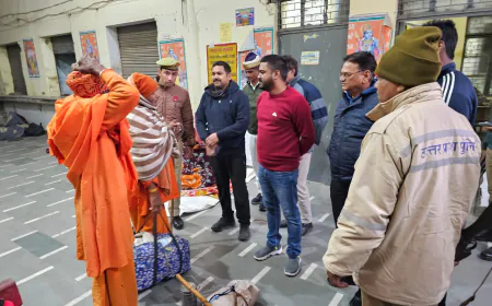 जिलाधिकारी प्रेम रंजन सिंह ने अपनी टीम के साथ प्रातः 05 बजे शहर में भ्रमण कर लिया जायजा