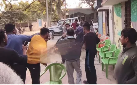 Farrukhabad News : प्रधान के विकास कार्यों की जांच के दौरान ग्रामीणों में मारपीट, अधिकारी हुए फरार