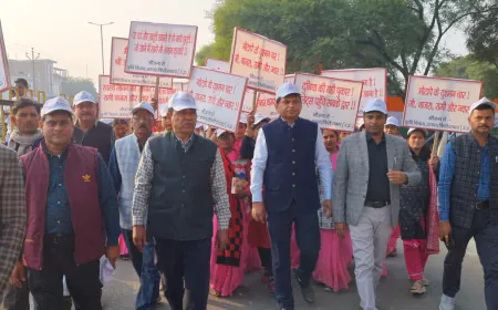 Firozabad News.मिलेट्स रोड शो को उप कृषि निदेशक सत्येंद्र प्रताप सिंह एवं जिला कृषि अधिकारी सुमित कुमार चौहान के द्वारा हरी झंडी दिखाकर रवाना किया।