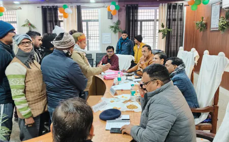 समाधान दिवस में एडीएम ने सुनी शिकायते, 138 शिकायतों मे 11 का  मौके पर हुआ निस्तारण