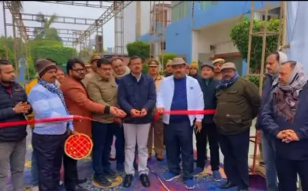 FirozabadNews-रोटी बैंक संस्था ने किया जरूरतमंदो को विशाल कंबल वितरण का आयोजन।   प्रत्येक नर में नारायण का वास होता है, इसलिए नर को प्रसन्न करना नारायण को प्रसन्न करने के समान है-  कीर्ती चौधरी तहसीलदार