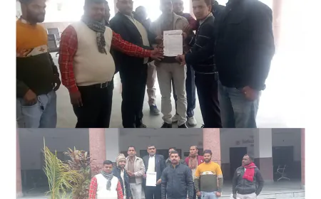 Kasganj news छत्तीसगढ़ में पत्रकार की निर्मम  हत्या के विरोध में  कासगंज पत्रकार समाज कल्याण समिति ने जिलाधिकारी को सौंपा ज्ञापन।