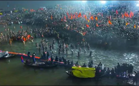 Maha Kumbh 2025: मकर संक्रांति पर संगम में श्रद्धालुओं ने लगाई आस्था की डुबकी, देखिये तस्वीरें