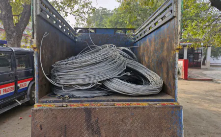 Etah News : बिजली तार चोर गैंग के 7 अभियुक्त 6 कुंटल तार व सवा लाख रुपयों सहित गिरफ्तार