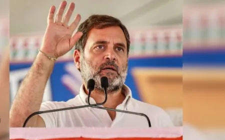 अजान की आवाज पर राहुल गांधी ने रोका भाषण, संबोधन में 'शीशमहल' का जिक्र