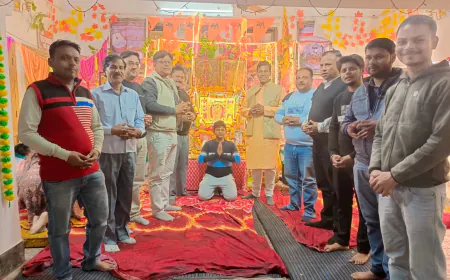 बालाजी के दीवाने परिवार कायमगंज द्वारा आयोजित 32वें मासिक सुंदरकांड पाठ का भव्य आयोजन