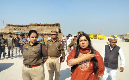 Kasganj news डीएम एवं एसपी कासगंज द्वारा आगामी महाशिवरात्रि पर्व पर कावड़ यात्रा को लेकर लहरा गंगा घाट का किया निरीक्षण।