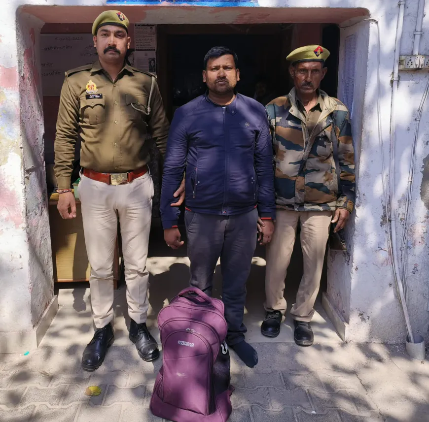 एक अभियुक्त को 32 पव्वे अवैध देशी शराब सहित गिरफ्तार