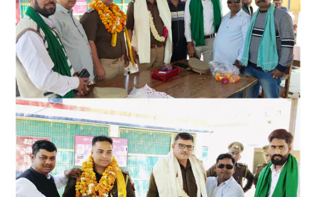 Kasganj news अमांपुर थाना प्रभारी की भाकियू स्वराज के  पदाधिकारियों ने फूलमाला पहनाकर भावभीनी दी  विदाई।