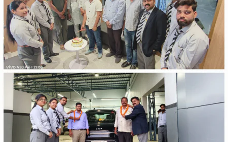 वीरेंद्र कीया कार के शोरूम व वर्कशॉप का केक काटकर किया शुभारंभ