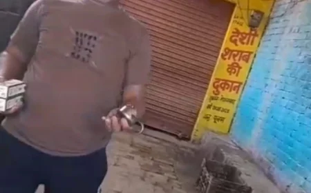 Farrukhabad News : शमसाबाद  क्षेत्र में पुलिस की मिलीभगत से बिक रही शराब