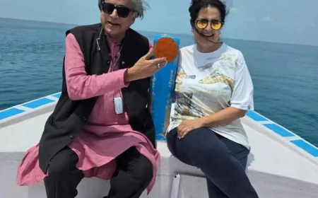 राजनीति की रंगमंचीय दुश्मनी और जनता की असली बेवकूफी