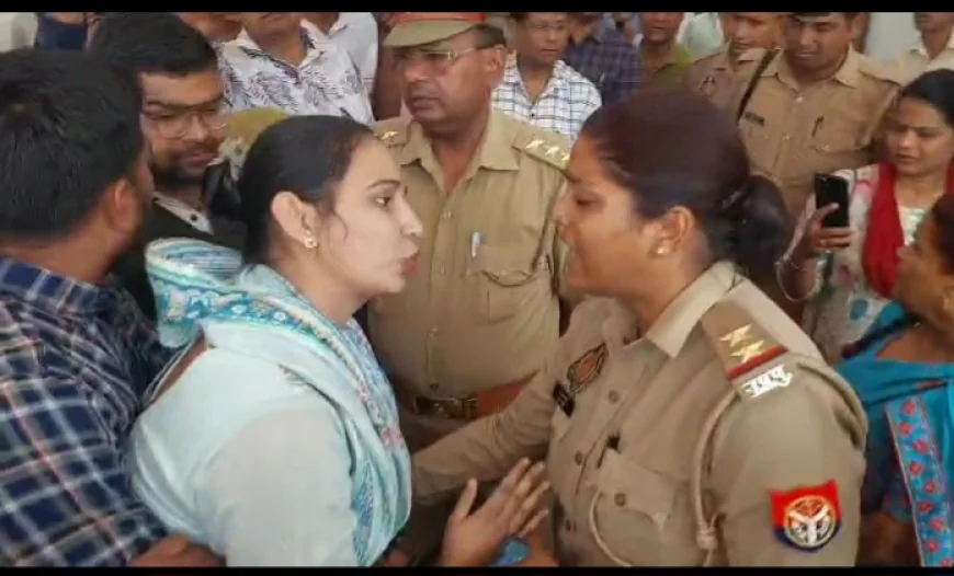 Farrukhabad News : ठेके के शराबियों से परेशान होकर महिला पहुंची कलेक्ट्रेट में आत्म दाहा करने