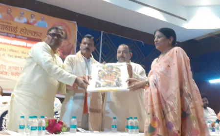 इतिहास मे स्वर्ण अक्षरों ने दर्ज है लोक माता देवी अहिल्याबाई होल्कर का नाम -डॉ मिथलेश अग्रवाल