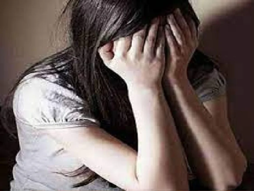 फ़िल्म दिखाने के बाद बेहोश कर MBBS छात्रा के साथ दोस्तों ने बारी-बारी से किया गैंगरेप