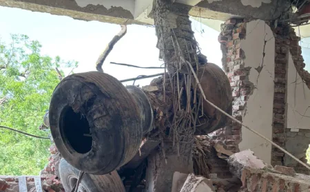 India Plane Crash- The plane had entered the hostel, the son had jumped from the hostel...