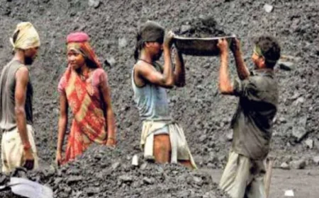 एटा में मजदूरी का मानक:  सिस्टम बना लापता?