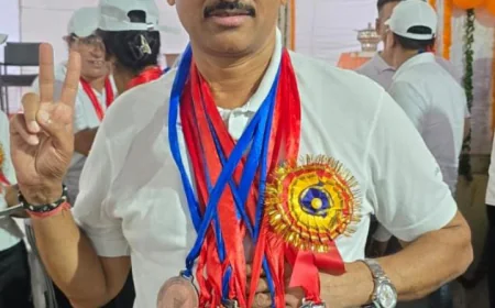 अपर पुलिस अधीक्षक एटा ने जीते 10 मेडल,  बैडमिंटन एवं टेबल टेनिस चैंपियनशिप 2025 में रचा इतिहास