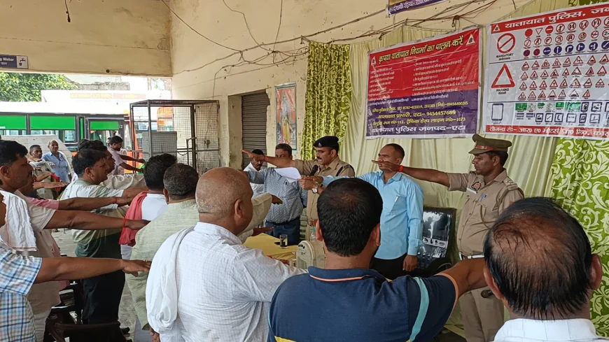 सड़क सुरक्षा अभियान के तहत ट्रांसपोर्ट मालिकों को दिलाई यातायात नियमों की शपथ